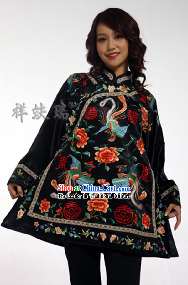 Traditional Chinese Rui Fu Xiang Hand Embroidered Phoenix Garment for Women