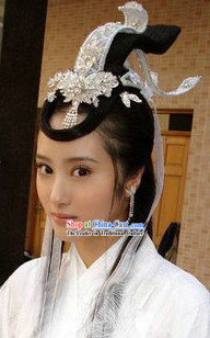 Ancient Chinese Beauty Swordswoman Costumes and Bamboo Hat