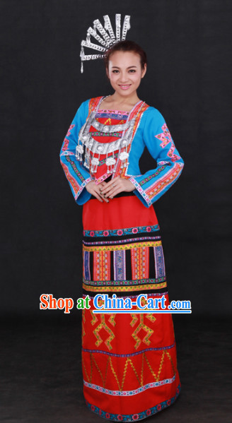Li 56 Ethnic Minority Dresses and Headgear Complete Set