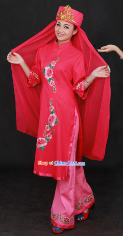 Chinese Hui Ethnic Minority Clothing and Hat for Women