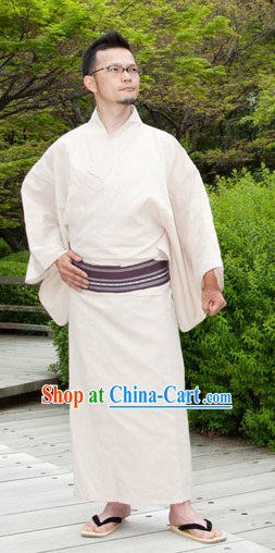 Japanese Summer Man Kimono  Male kimono, Japanese traditional clothing,  Traditional outfits
