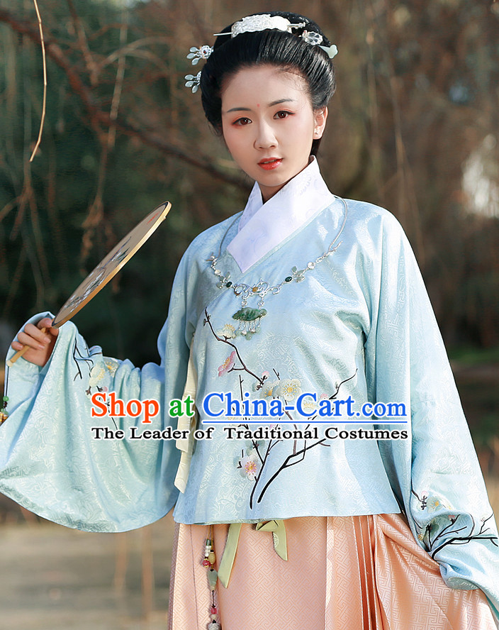 Ming Dynasty Clothing Chinese Ancient Costumes and Hair Accessories for Women