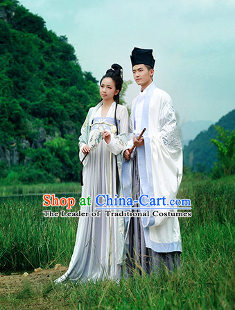 Ancient Chinese Hanfu Garment and Hat for Men