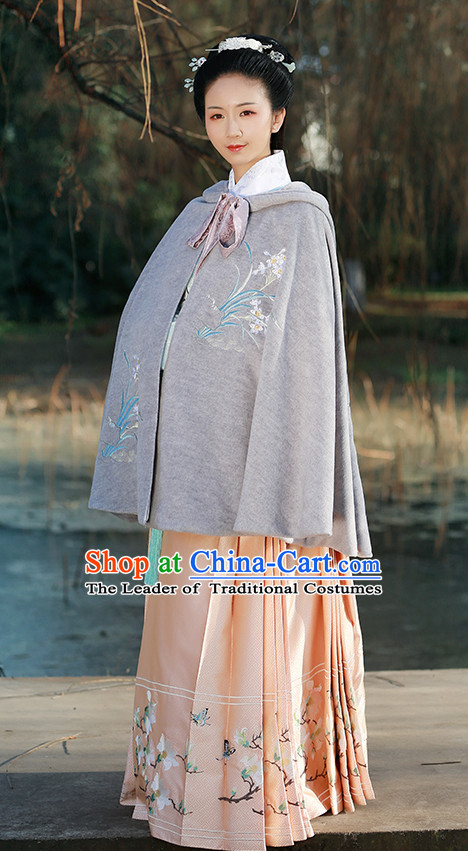Chinese Ming Dynasty Wear Clothing and Hair Jewelry Complete Set for Women