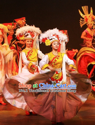 China Yunnan Province Lijiang Ethnic Minority Dance Costumes and Hat for Women