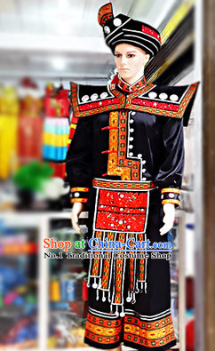 China Miao Minority Ethnic Clothes and Hat for Men