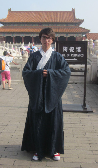 China Classical Ming Dynasty Grey Hanfu Wide Robe for Men