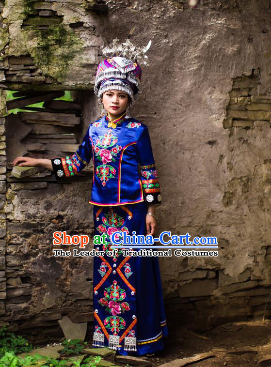 Traditional Chinese Tujia Nationality Dancing Costume Accessories Necklace, Tujia Female Folk Dance Ethnic Pleated Skirt and Sealand Karp Headdress, Chinese Minority Nationality Embroidery Costume and Hat for Women