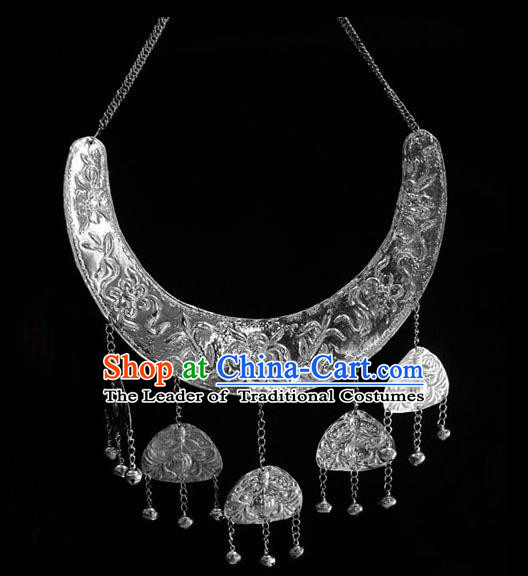 Traditional Chinese Miao Nationality Necklace, Hmong Folk Wedding Silver Collar for Women