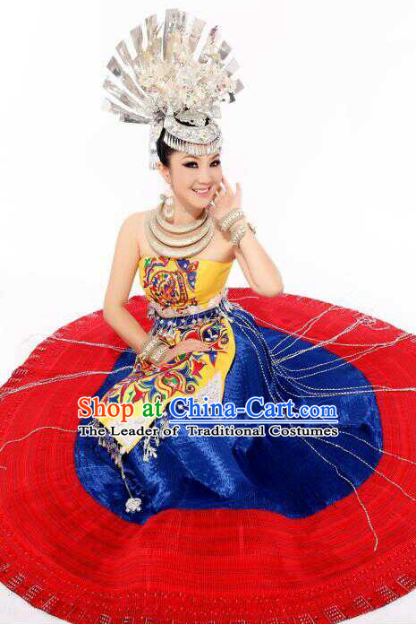 Traditional Chinese Miao Ethnic Clothing and Silver Hair Jewelry Complete Set for Women