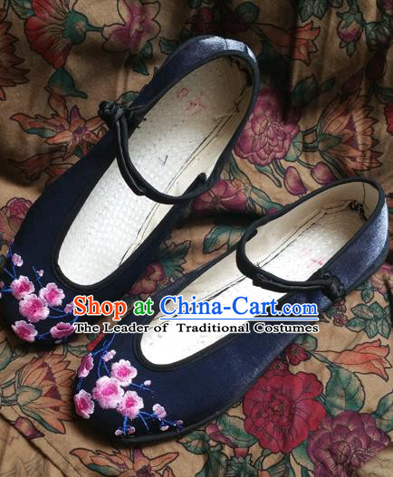 Traditional Chinese National Embroidered Shoes Handmade Navy Satin Shoes, China Hanfu Embroidery Wintersweet Shoes for Women