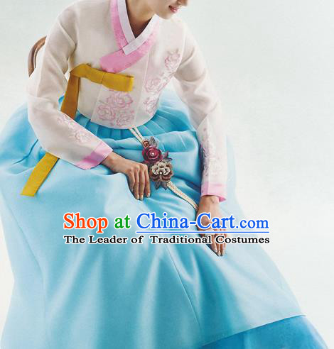 Korean National Handmade Formal Occasions Wedding Bride Clothing Hanbok Costume Embroidered Pink Blouse and Blue Dress for Women