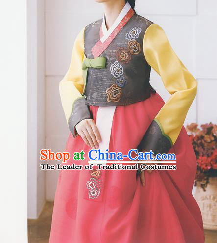 Korean National Handmade Formal Occasions Wedding Bride Clothing Embroidered Grey Blouse and Red Dress Palace Hanbok Costume for Women