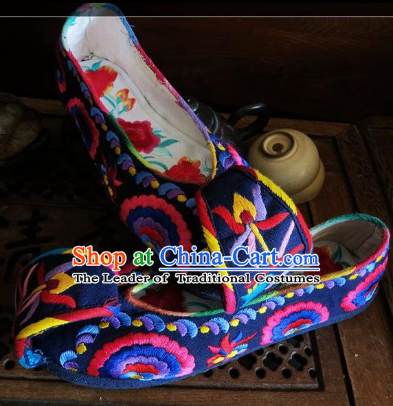 Traditional Chinese Ancient Princess Shoes Navy Cloth Embroidered Shoes, China Handmade Embroidery Hanfu Shoes for Women