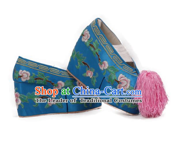 Asian Chinese Beijing Opera Actress Blue Embroidered Shoes, Traditional China Peking Opera Diva Hanfu Blood Stained Shoes