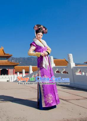 Traditional Ancient Chinese Manchu Costume, Chinese Qing Dynasty Manchu Palace Lady Dress, Cosplay Chinese Mandchous Imperial Concubine Embroidered Clothing for Women