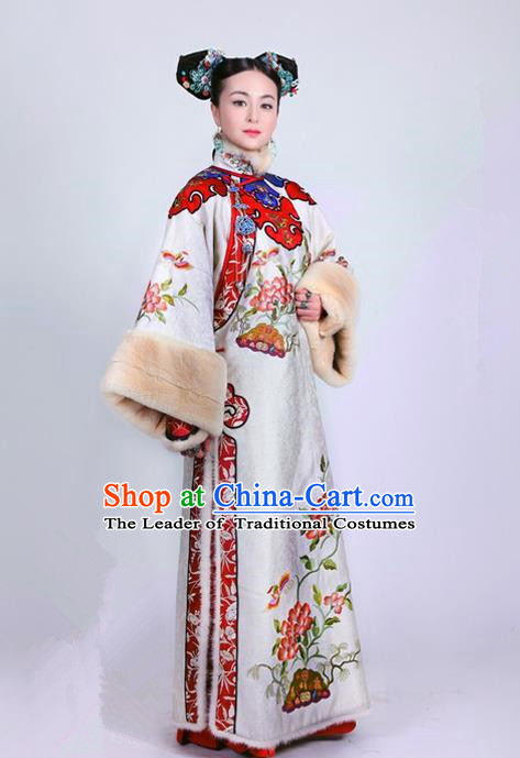 Traditional Ancient Chinese Imperial Consort Costume, Chinese Qing Dynasty Manchu Palace Lady Dress, Cosplay Chinese Mandchous Imperial Princess Delicate Embroidered Clothing for Women