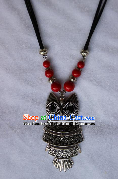 Traditional Chinese Miao Ethnic Minority Necklace, Hmong Handmade Sweater Chain Owl Pendant, Miao Ethnic Jewelry Accessories Collarbone Chain Necklace for Women