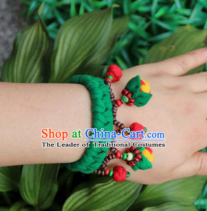 Traditional Chinese Miao Ethnic Minority Palace Jewelry Accessories Wristbands Bracelet, Hmong Handmade Bracelet Chain Bracelet for Women