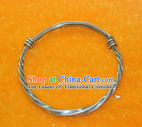 Traditional Chinese Miao Ethnic Minority Pure Silver Bracelet, Hmong Handmade Bracelet Jewelry Accessories for Women