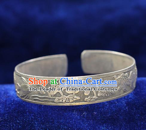 Traditional Chinese Miao Nationality Crafts Jewelry Accessory Bangle, Hmong Handmade Miao Silver Lotus Bracelet, Miao Ethnic Minority Silver Wide Bracelet Accessories for Women
