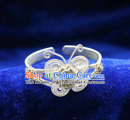 Traditional Chinese Miao Nationality Crafts Jewelry Accessory Bangle, Hmong Handmade Miao Silver Butterfly Bracelet, Miao Ethnic Minority Silver Bracelet Accessories for Women