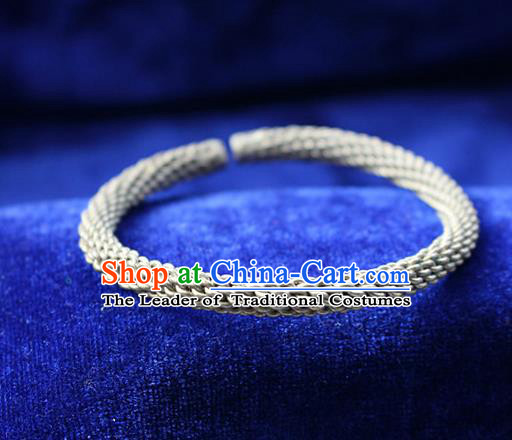 Traditional Chinese Miao Nationality Crafts Jewelry Accessory Bangle, Hmong Handmade Miao Silver Classical Bracelet, Miao Ethnic Minority Silver Bracelet Accessories for Women