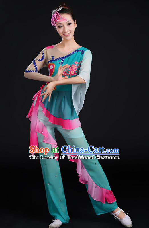 Traditional Chinese Yangge Fan Dancing Costume, Folk Dance Yangko Paillette Flowers Uniforms, Classic Dance Dress Drum Dance Dark Blue Clothing for Women