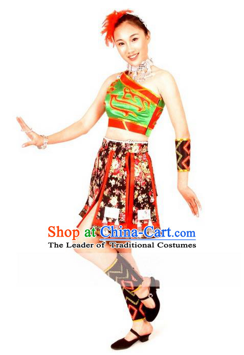 Traditional Chinese Wa Nationality Dancing Costume, Wa Zu Female Folk Dance Ethnic Big Swing Pleated Skirt, Chinese Wa Minority Nationality Embroidery Costume for Women