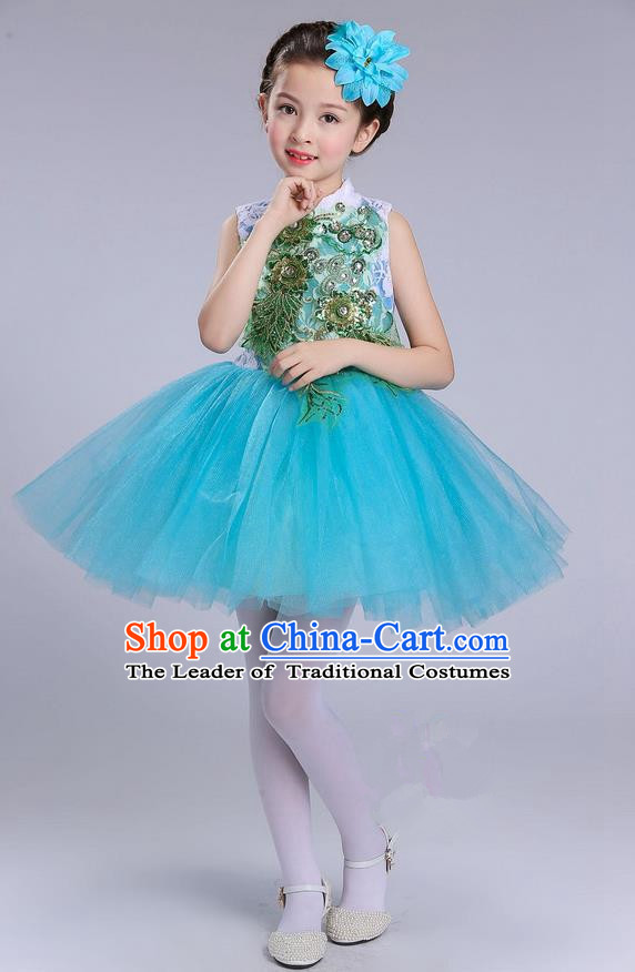 Traditional Chinese Yangge Fan Dancing Costume and Accessories