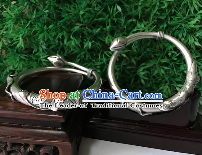 Traditional Chinese Miao Nationality Accessories Bracelet, Hmong Female Ethnic Pure Sliver Lotus Seedpod Bangle for Women