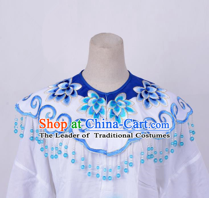 Traditional China Beijing Opera Young Lady Hua Tan Costume Princess Embroidered Blue Cloud Shoulder, Ancient Chinese Peking Opera Diva Embroidery Cappa Clothing