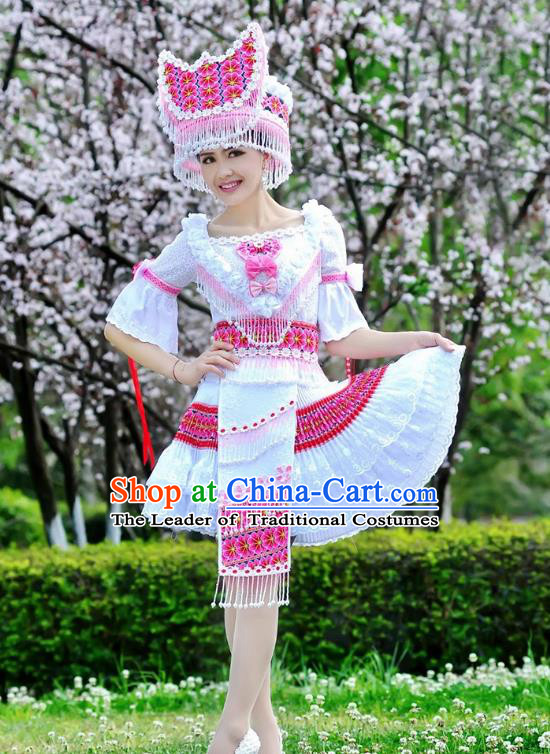 Traditional Chinese Miao Nationality Wedding Costume, Hmong Folk Dance Ethnic White Tassel Short Pleated Skirt, Chinese Minority Nationality Embroidery Clothing for Women