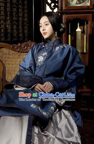 Traditional Chinese Ancient Late Qing Dynasty Nobility Lady Embroidered Blue Xiuhe Suit Costume