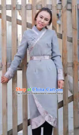 Chinese Mongol Minority Ethnic Costume Traditional Mongolian Grey Woolen Coat for Women