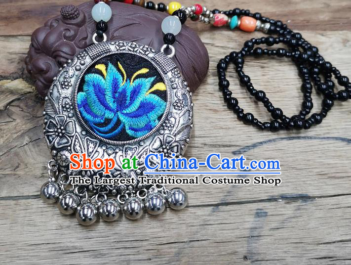 Chinese Traditional Jewelry Accessories Yunnan Miao Minority Embroidered Blue Lotus Necklace for Women