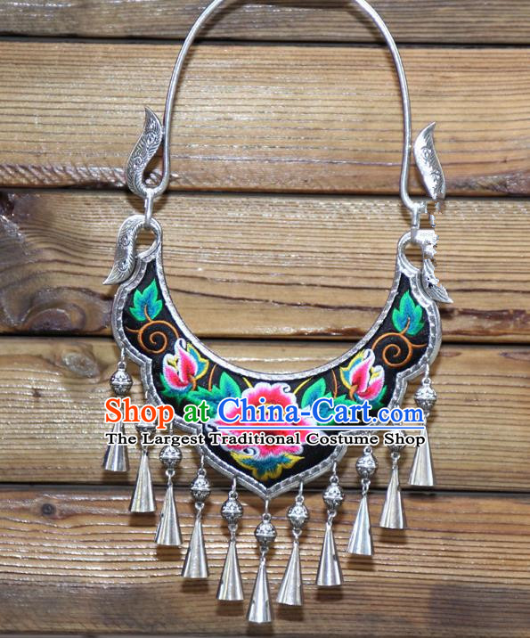 Chinese Traditional Miao Minority Embroidered Red Peony Longevity Lock Necklace Ethnic Folk Dance Accessories for Women