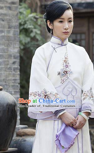 Traditional Chinese Late Qing Dynasty Young Mistress Embroidered Costume Xiuhe Suits for Women