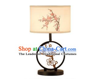 Traditional China Ancient Carving Plum Blossom Desk Lanterns Handmade Lantern Ancient Lamp