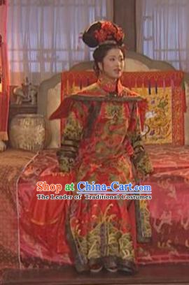 Chinese Ancient Qing Dynasty Empress of Kangxi Wedding Historical Costume Manchu Embroidered Dress for Women