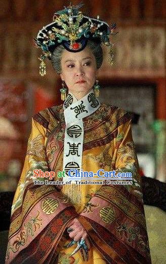 Chinese Ancient Qing Dynasty Empress Dowager of Qianlong Manchu Dress Historical Costume for Women