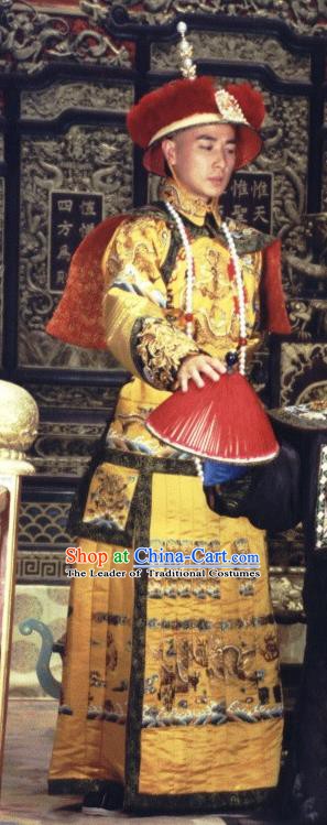 Chinese Qing Dynasty Emperor Kangxi Historical Costume Ancient Manchu King Xuanye Clothing for Men
