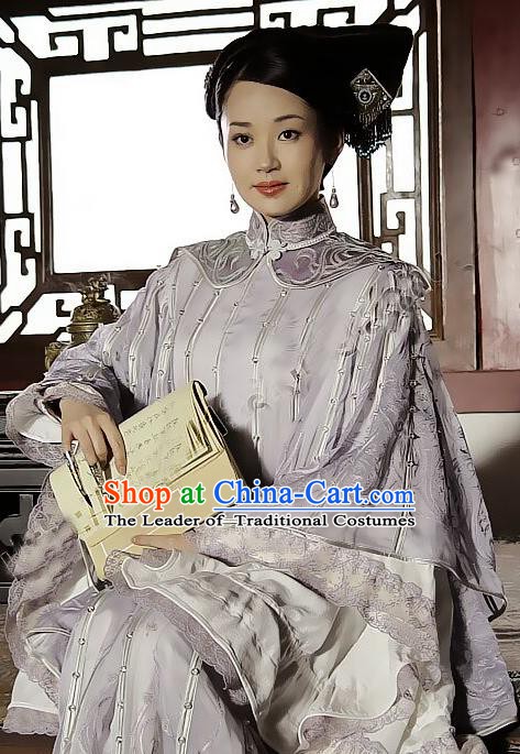 Chinese Ancient Empress Dowager Xiaozhuang Dress Qing Dynasty Manchu Palace Lady Embroidered Costume for Women