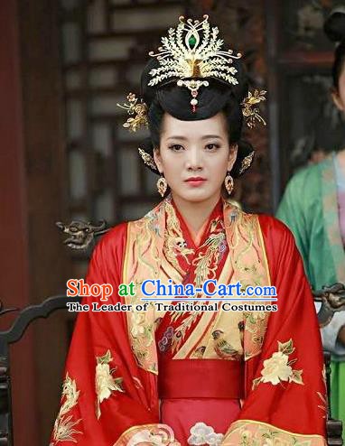 Chinese Ancient Ming Dynasty Yingzong Zhu Qizhen Empress Embroidered Replica Costume for Women