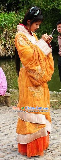 Ancient Chinese Han Dynasty Palace Lady Wang Zhaojun Curving-Front Robe Replica Costume for Women