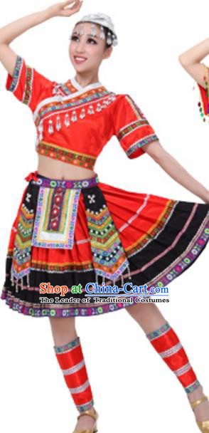 Traditional Chinese Miao Ethnic Clothing, China Hmong Minority Folk Dance Costume and Headwear for Women
