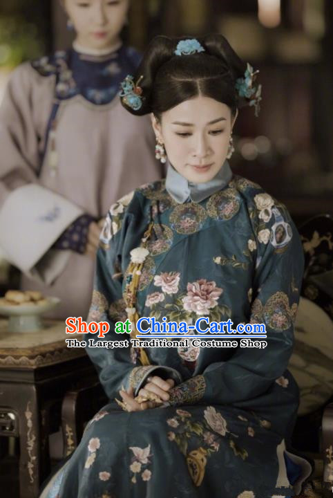 Ancient Story of Yanxi Palace Chinese Qing Dynasty Imperial Concubine Embroidered Costumes and Headpiece for Women