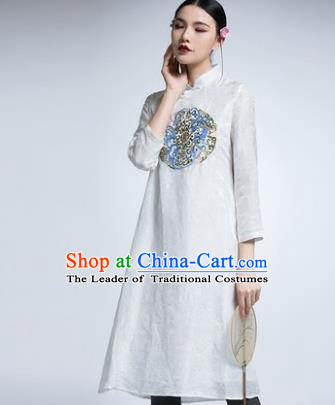 Chinese Traditional Tang Suit Embroidered White Cheongsam China National Qipao Dress for Women