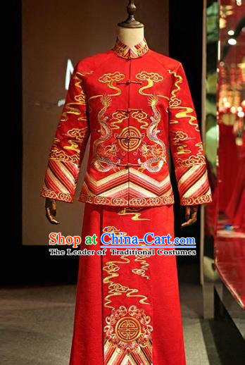 Chinese Traditional Wedding Xiuhe Suit Costume Ancient Bridegroom Tang Suit Embroidered Red Clothing for Men