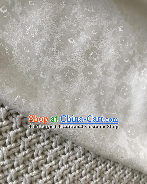 Asian Chinese Traditional White Silk Fabric Royal Pattern Brocade Cheongsam Cloth Silk Fabric